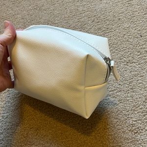 🎉3 for $15- NWOT cosmetic bag
